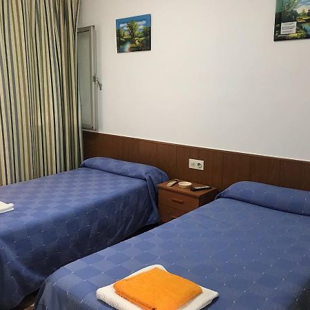 Hostal Bar San Pedro Mairena De Alcor Zewnętrze zdjęcie